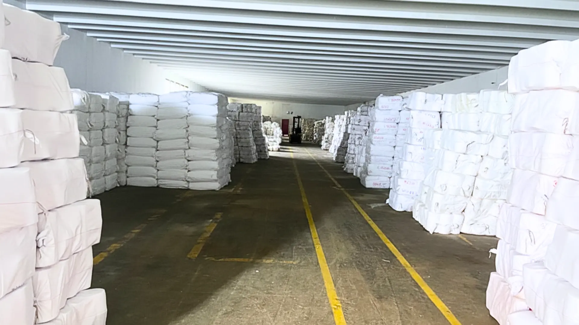 Yarn Warehouse International Linens